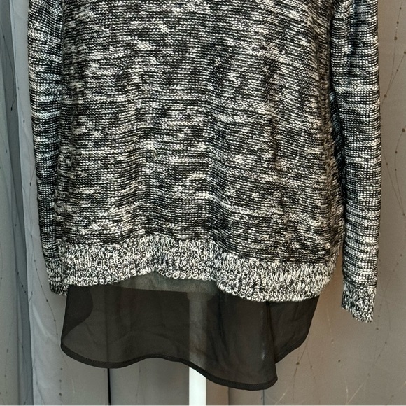 Tinley Sweater Size Small - Picture 4 of 12